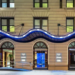Dream Midtown, By Hyatt Hotel New York