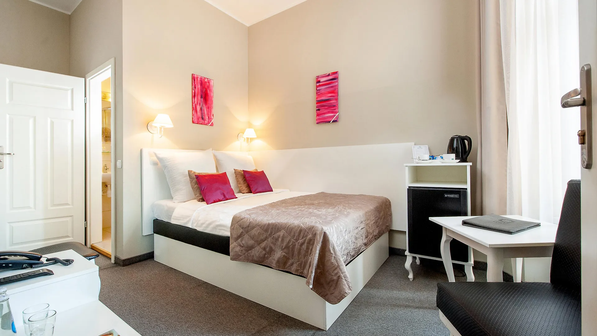 Leone Aparthotel Krasków