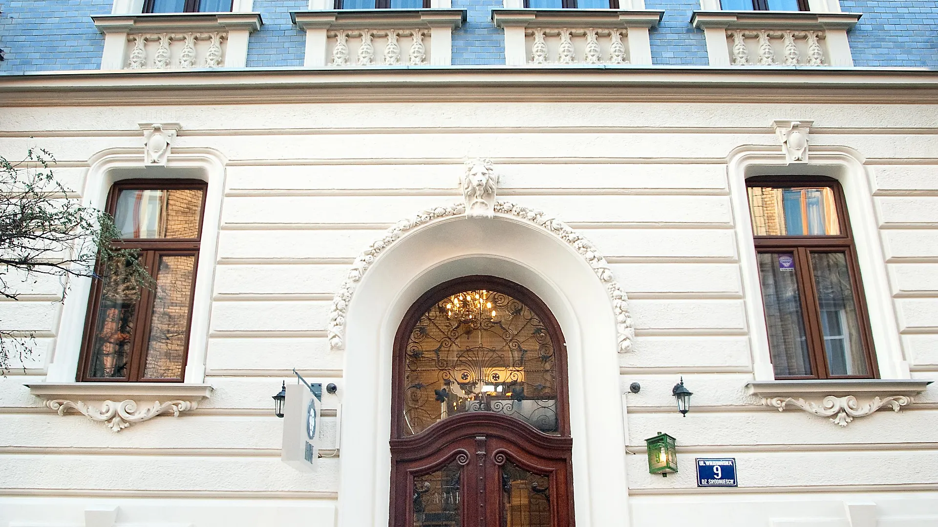 Leone Aparthotel Krasków