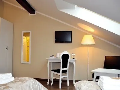 Leone Aparthotel Krasków