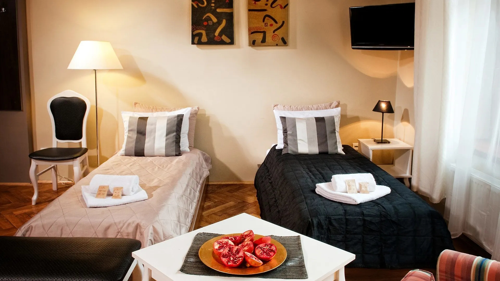 Leone Aparthotel Krasków