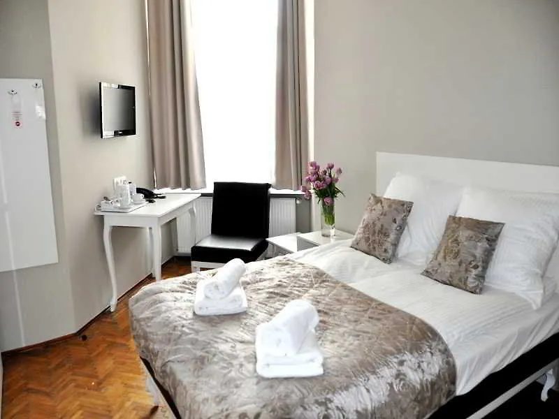 Leone Aparthotel Krakow 3*,  Poland