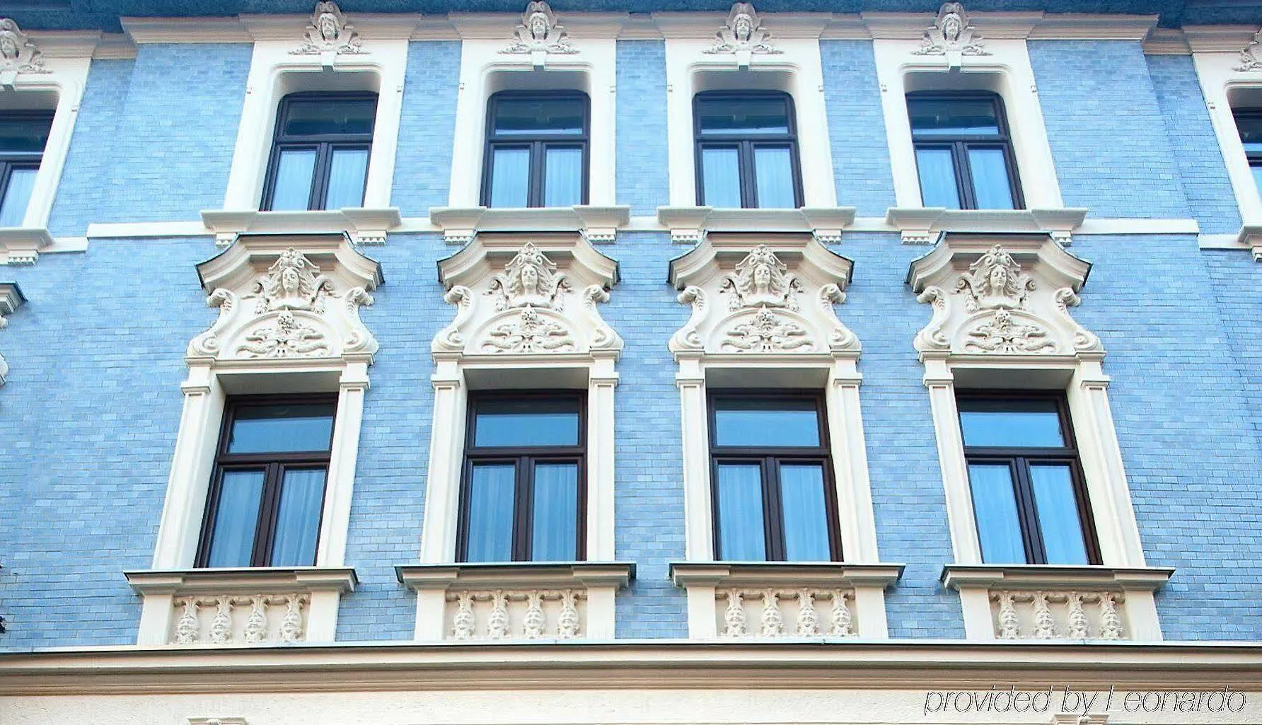 Leone Aparthotel Krasków