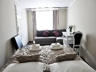 Leone Aparthotel Krasków