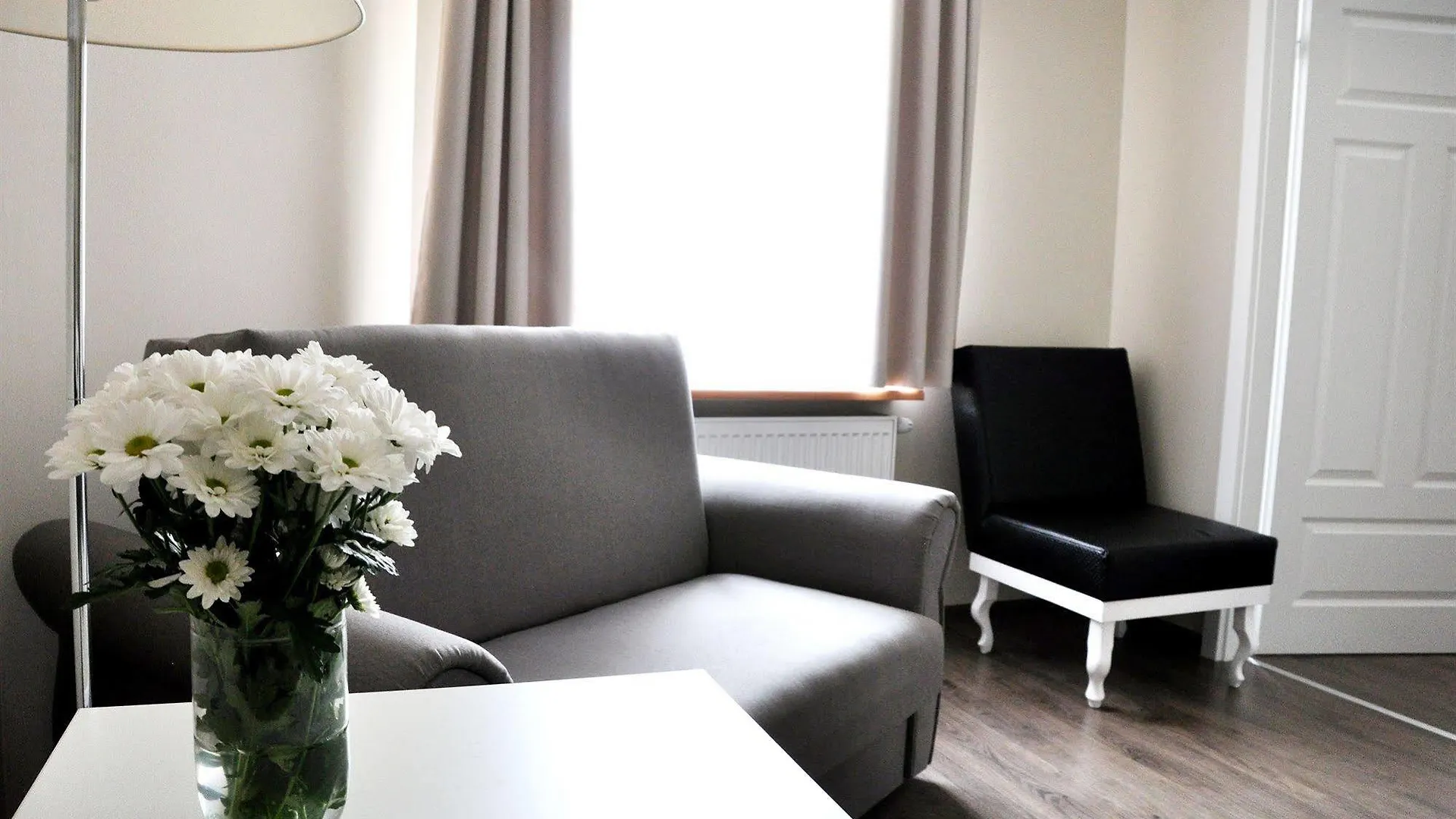 Leone Aparthotel Krasków
