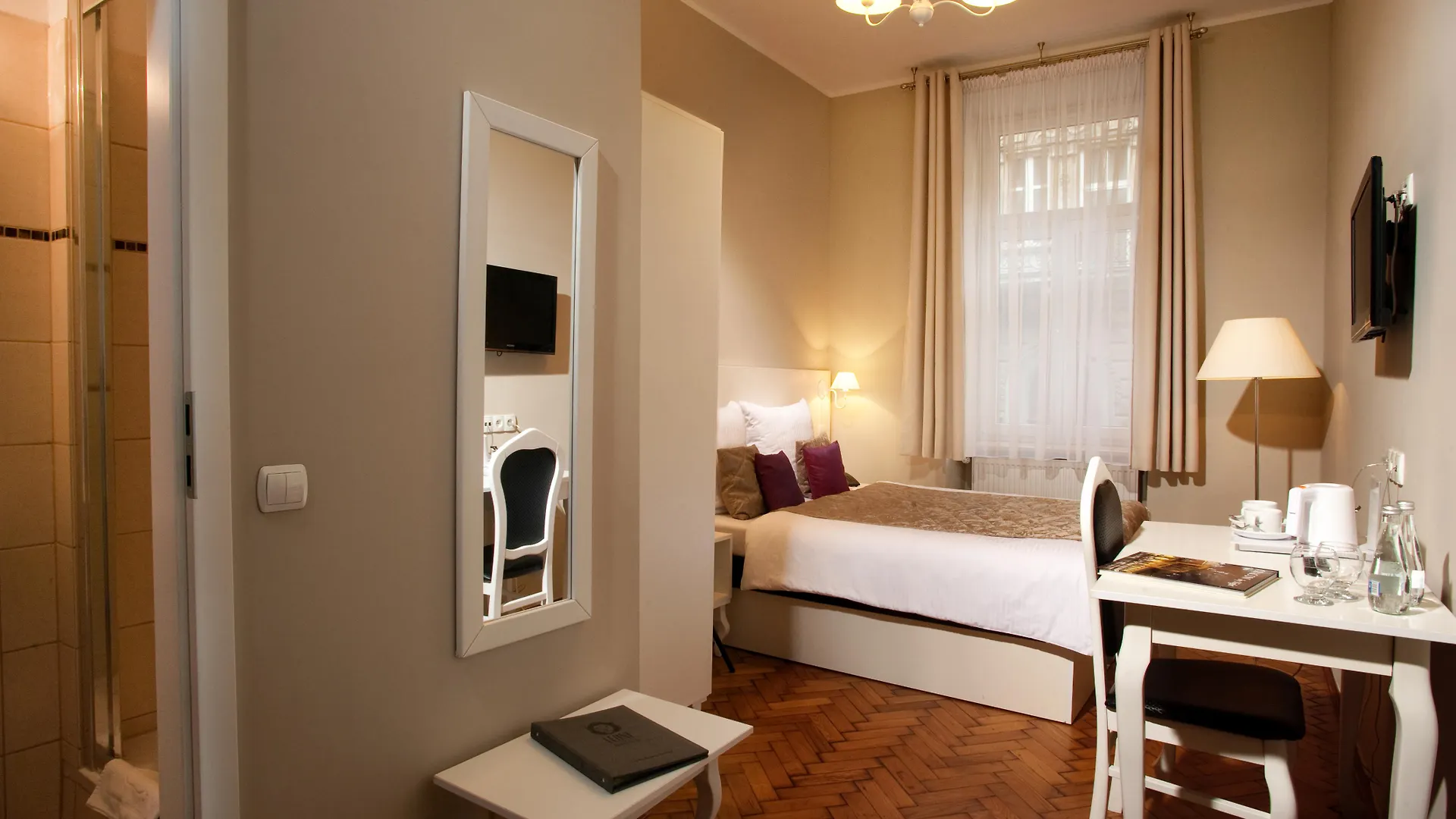 Leone Aparthotel Krakau 3*,  Polen